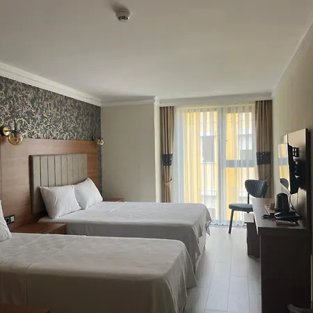 Golden Lux Hotel 3*