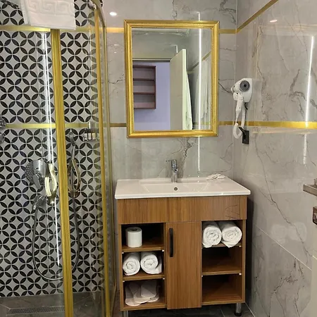 Hotel Golden Lux 3*