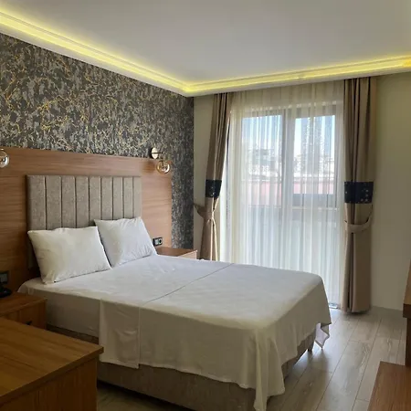 Golden Lux Hotel 3*