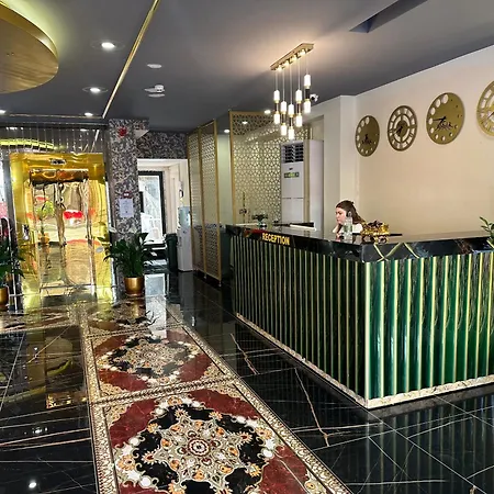 Golden Lux Hotel