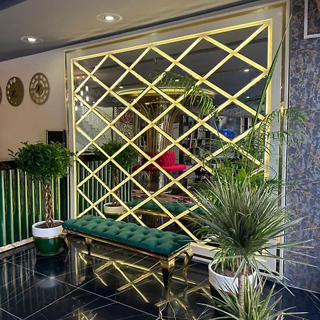 Golden Lux Hotel